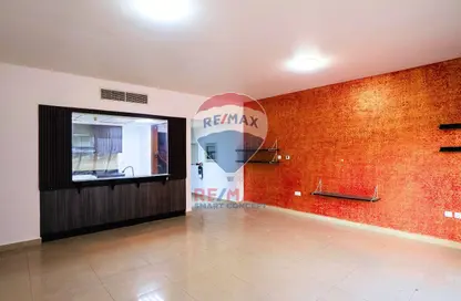 Apartment - 2 Bedrooms - 2 Bathrooms for rent in Tower 13 - Al Reef Downtown - Al Reef - Abu Dhabi