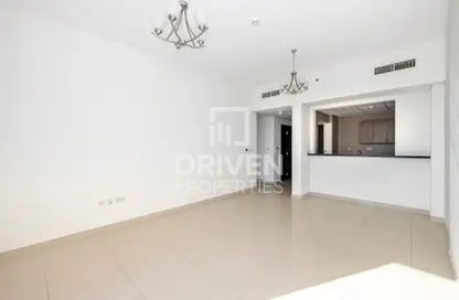 Apartment - 2 Bedrooms - 2 Bathrooms for rent in Ayedh Tower - Al Jaddaf - Dubai