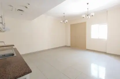 شقة - 1 حمام للايجار في الحفيت تاور 8 - النهدة - الشارقة