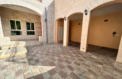 فيلا - 3 غرف نوم - 5 حمامات للايجار في حدائق المشرف - المشرف - أبوظبي