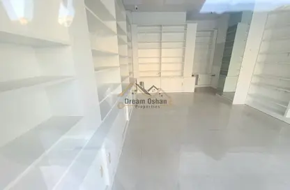 Shop - Studio - 1 Bathroom for rent in Muwaileh 3 Building - Muwaileh - Sharjah