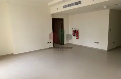 Empty Room image for: Apartment - 2 Bedrooms - 2 Bathrooms for rent in Jannah Place Abu Dhabi - Airport Road - Abu Dhabi, Image 1