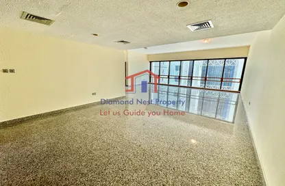 Apartment - 4 Bedrooms - 5 Bathrooms for rent in Baniyas Tower - Al Danah - Abu Dhabi