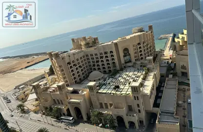 شقة - غرفة نوم - 2 حمامات للايجار في برج الكورنيش - طريق كورنيش عجمان - عجمان