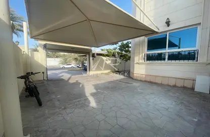 Villa - 4 Bedrooms - 6 Bathrooms for rent in Khalifa City - Abu Dhabi