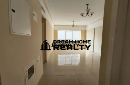 Apartment - 1 Bedroom - 2 Bathrooms for rent in Sharjah 555 Tower - Al Khan Corniche - Al Khan - Sharjah
