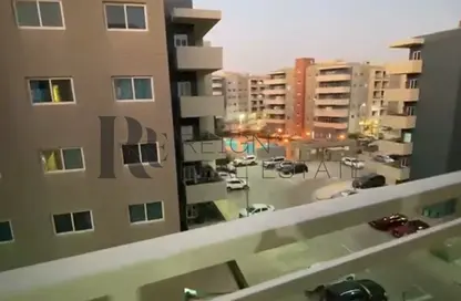 Apartment - 1 Bedroom - 2 Bathrooms for rent in Tower 14 - Al Reef Downtown - Al Reef - Abu Dhabi