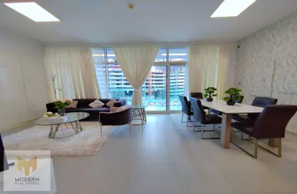 Living / Dining Room image for: Apartment - 2 Bedrooms - 4 Bathrooms for sale in The Boardwalk Residence - Shams Abu Dhabi - Al Reem Island - Abu Dhabi, Image 1