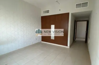 Apartment - 3 Bedrooms - 4 Bathrooms for rent in Al Khan 9 building - Al Khan - Sharjah