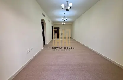Apartment - 2 Bedrooms - 2 Bathrooms for rent in Muwaileh 29 Building - Muwaileh - Sharjah