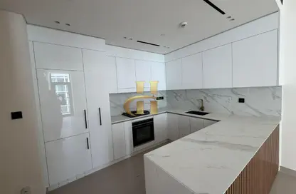 شقة - غرفة نوم - 2 حمامات للايجار في بن غاطي أزور - منطقة 16 - قرية الجميرا سركل - دبي شقة - غرفة نوم - 2 حمامات للايجار في بن غاطي أزور - منطقة 16 - قرية الجميرا سركل - دبي