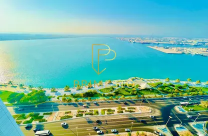 شقة - 3 غرف نوم - 4 حمامات للايجار في برج الريف - شارع الكورنيش - أبوظبي