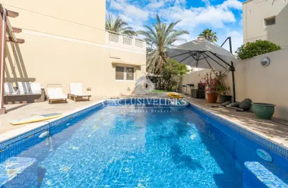 Villa - 4 Bedrooms - 5 Bathrooms for rent in Meadows 1 - Meadows - Dubai