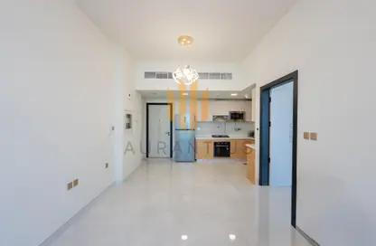 شقة - غرفة نوم - 1 حمام للايجار في سكايز من دانوب - ارجان - دبي