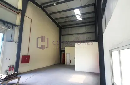 Warehouse - Studio - 1 Bathroom for rent in Al Khawaneej - Dubai