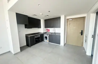 شقة - 2 غرف نوم - 3 حمامات للايجار في طراز 2 - الجادة - الشارقة