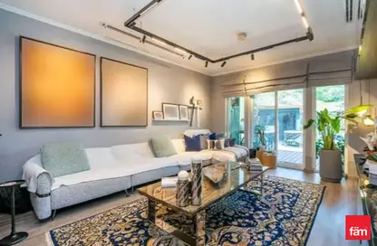 Villa - 3 Bedrooms - 4 Bathrooms for rent in Regional - Jumeirah Park - Dubai