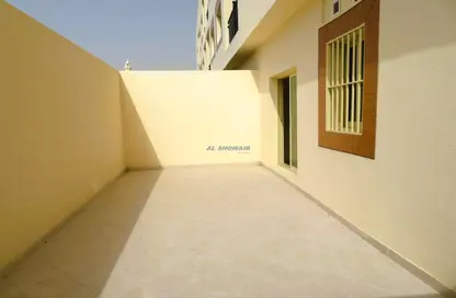 Apartment - 2 Bedrooms - 2 Bathrooms for rent in Al Muteena - Deira - Dubai