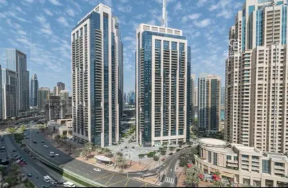 Apartment - 1 Bedroom - 2 Bathrooms for sale in Boulevard Crescent 2 - BLVD Crescent - Downtown Dubai - Dubai