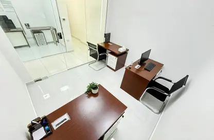 Office Space - Studio - 1 Bathroom for rent in Red Avenue - Al Garhoud - Dubai