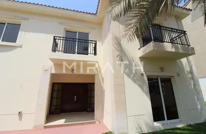 Villa - 5 Bedrooms - 6 Bathrooms for rent in Jumeirah 1 Villas - Jumeirah 1 - Jumeirah - Dubai