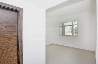 شقة - غرفة نوم - 2 حمامات للبيع في قرية الخليج - الغدير - أبوظبي