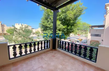 فيلا - 4 غرف نوم - 4 حمامات للايجار في تاون هاوسز قرية الحمرا - قرية الحمرا - رأس الخيمة