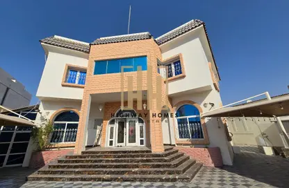 Villa - 5 Bedrooms - 6 Bathrooms for rent in Al Falaj - Al Riqqa - Sharjah