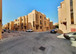 فيلا - 4 غرف نوم - 6 حمامات للكراء في مجمع الوزارات - خليفة بارك - الطريق الشرقي - أبوظبي