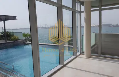 صورة لـ حوض سباحة فيلا - 6 غرف نوم للبيع في المنيرة - شاطئ الراحة - أبوظبي ، صورة رقم 1