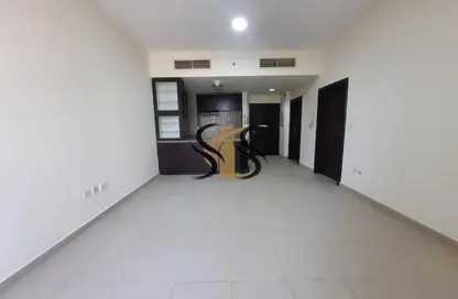 Apartment - 1 Bedroom - 2 Bathrooms for rent in Oasis Residence - Barsha Heights (Tecom) - Dubai