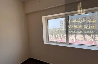 شقة - 2 غرف نوم - 3 حمامات للبيع في قرية الاميرة - الياسمين - عجمان