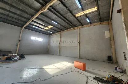 Warehouse - Studio - 2 Bathrooms for rent in Al Quoz - Dubai