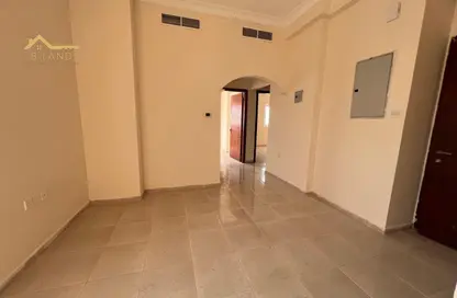 Apartment - 2 Bedrooms - 1 Bathroom for rent in Al Nabaa Building - Al Naba'ah - Al Sharq - Sharjah