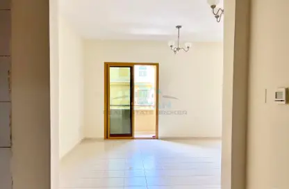 Apartment - Studio - 1 Bathroom for rent in S12 - Spain Cluster - International City - Dubai