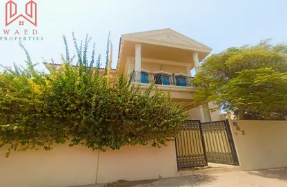 Villa - 5 Bedrooms - 7 Bathrooms for rent in Jumeirah 3 Villas - Jumeirah 3 - Jumeirah - Dubai