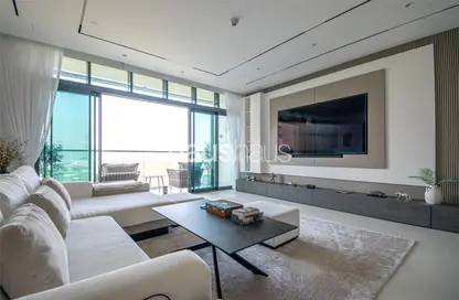 Apartment - 3 Bedrooms - 5 Bathrooms for sale in Vida Residence 1 - Vida Residence - The Hills - Dubai