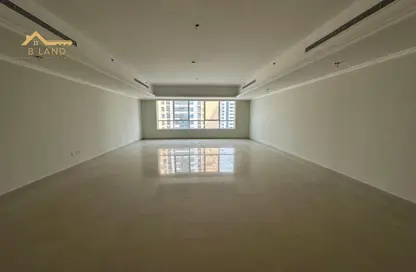 شقة - 4 غرف نوم - 6 حمامات للايجار في برج الخان - الخان لاجون - الخان - الشارقة شقة - 4 غرف نوم - 6 حمامات للايجار في برج الخان - الخان لاجون - الخان - الشارقة