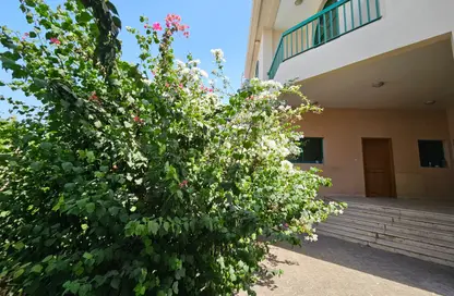 Villa - Studio - 4 Bathrooms for rent in Al Manara - Dubai