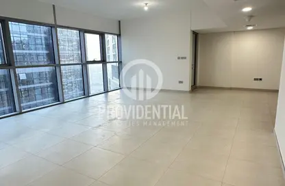 Apartment - 3 Bedrooms - 3 Bathrooms for rent in Radiant Square - City Of Lights - Al Reem Island - Abu Dhabi