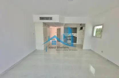 Office Space - Studio - 1 Bathroom for rent in Garhood Complex - Al Garhoud - Dubai