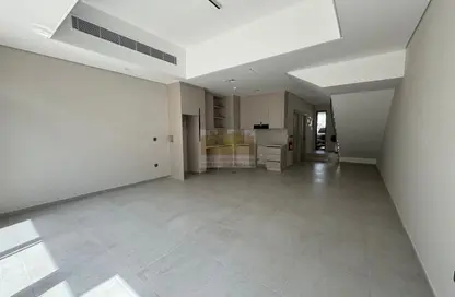 تاون هاوس - 2 غرف نوم - 3 حمامات للبيع في ماج آي - ماج سيتي - مدينة الشيخ محمد بن راشد - دبي