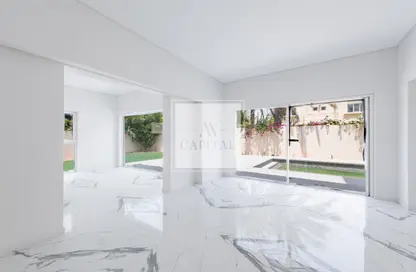 Villa - 5 Bedrooms - 6 Bathrooms for rent in Meadows 2 - Meadows - Dubai