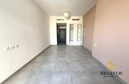 Apartment - Studio - 1 Bathroom for rent in Lucky 1 Residence - Jumeirah Village Circle - Dubai Apartment - Studio - 1 Bathroom for rent in Lucky 1 Residence - Jumeirah Village Circle - Dubai