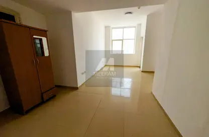 Apartment - 2 Bedrooms - 3 Bathrooms for rent in Al Jadaf Building - Al Jaddaf - Dubai