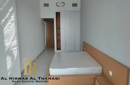 شقة - غرفة نوم - 2 حمامات للايجار في برج بلو ويفز - مجمع دبي ريزيدنس - دبي