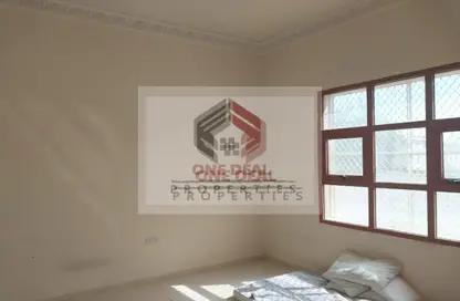 Apartment - 1 Bedroom - 2 Bathrooms for rent in Al Jimi - Al Ain