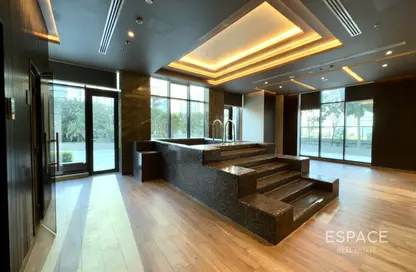 محل - استوديو للايجار في برج ساس - الخليج التجاري - دبي محل - استوديو للايجار في برج ساس - الخليج التجاري - دبي