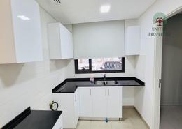 صورةمطبخ لـ: فيلا - 3 غرف نوم - 4 حمامات للكراء في مساكن نسمه - ّالطي - الشارقة, صورة 1