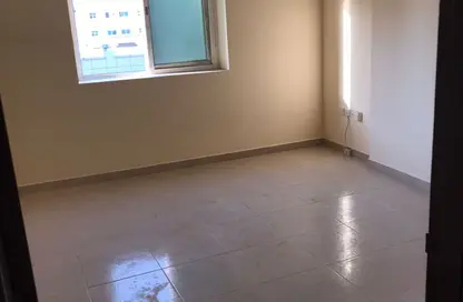 شقة - غرفة نوم - 1 حمام للايجار في البطينة - الشارقة شقة - غرفة نوم - 1 حمام للايجار في البطينة - الشارقة